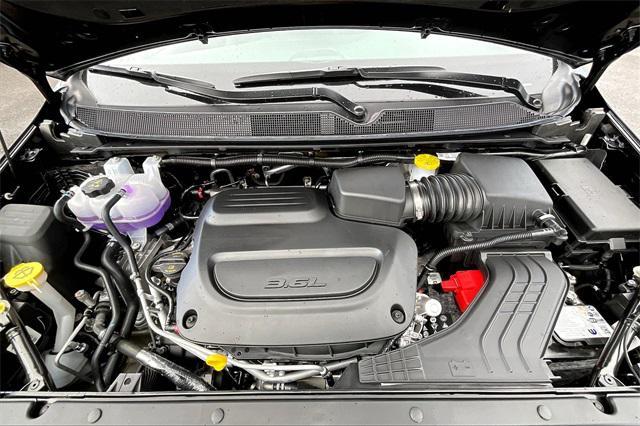 new 2025 Chrysler Pacifica car, priced at $40,925