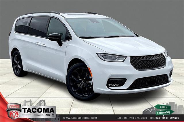 new 2025 Chrysler Pacifica car, priced at $47,889