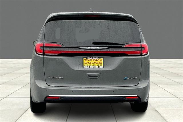 used 2022 Chrysler Pacifica Hybrid car, priced at $27,000