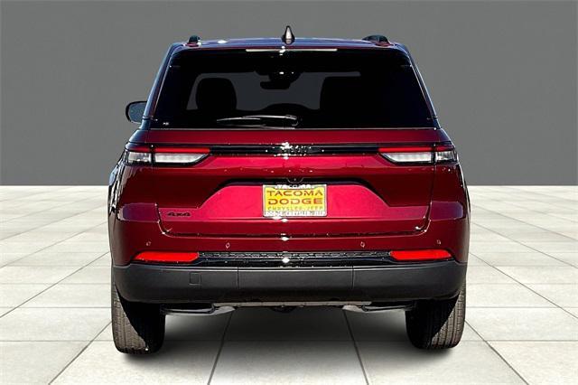 new 2025 Jeep Grand Cherokee car, priced at $39,525