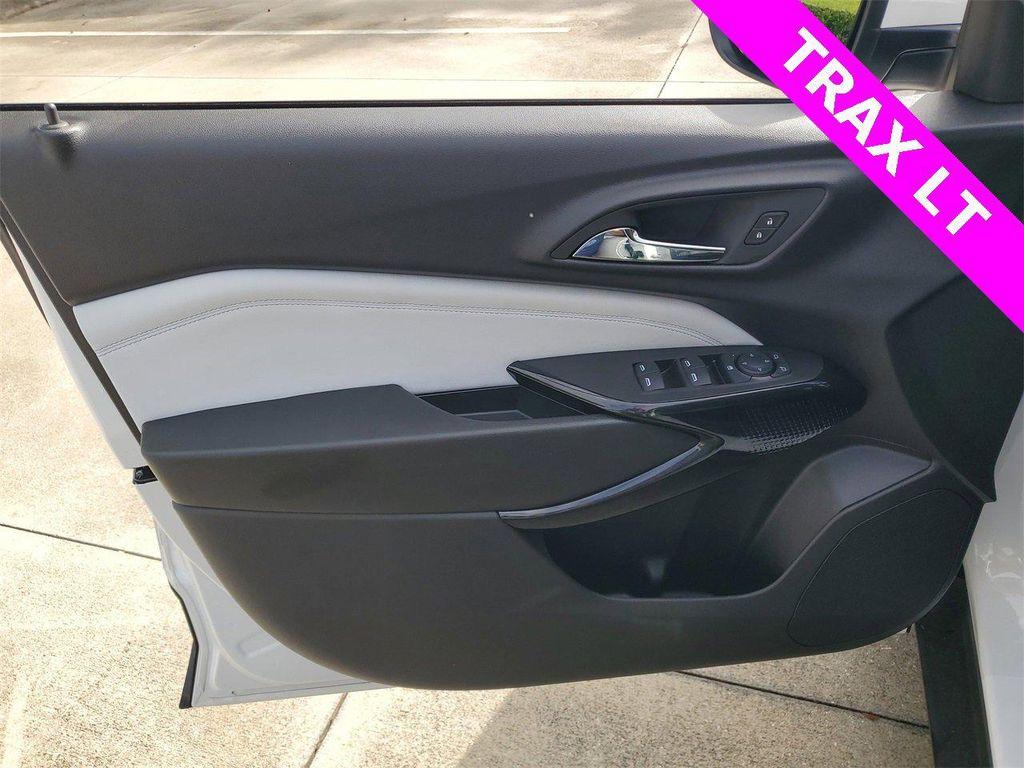 used 2025 Chevrolet Trax car, priced at $21,197