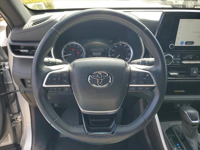 used 2024 Toyota Highlander car, priced at $40,691