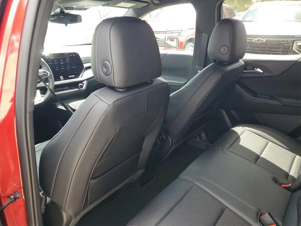 new 2026 Chevrolet Equinox car, priced at $29,085