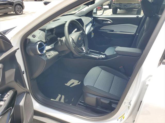 new 2025 Chevrolet Trax car, priced at $22,985