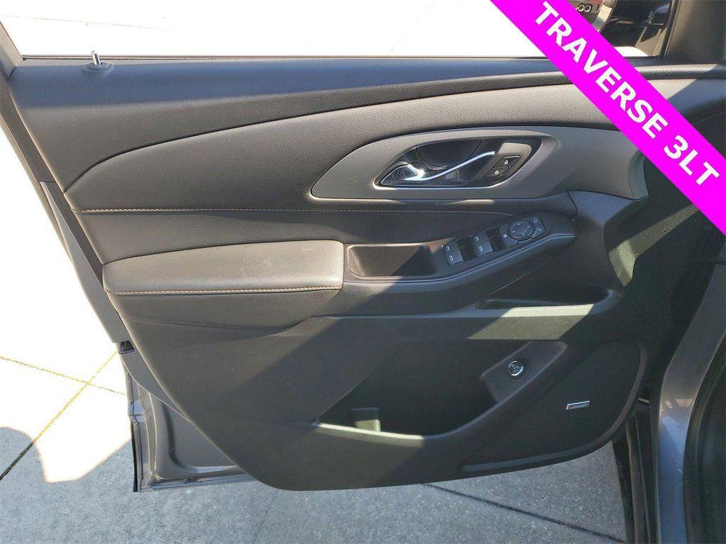used 2020 Chevrolet Traverse car, priced at $19,597