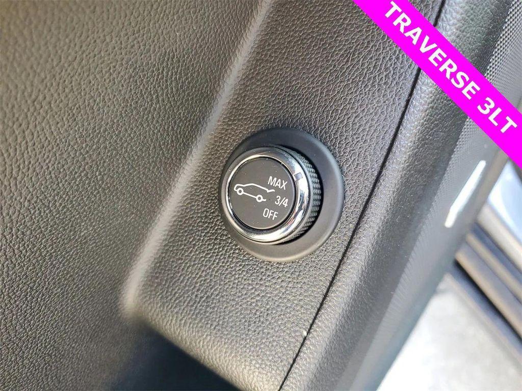 used 2020 Chevrolet Traverse car, priced at $19,597