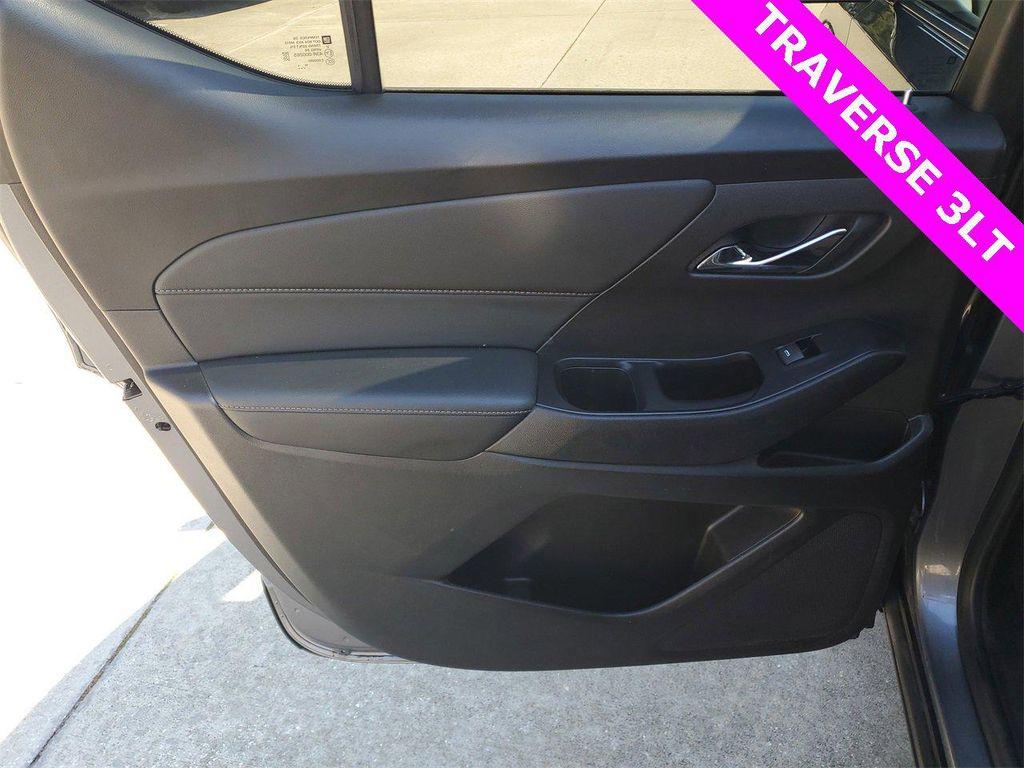 used 2020 Chevrolet Traverse car, priced at $19,597