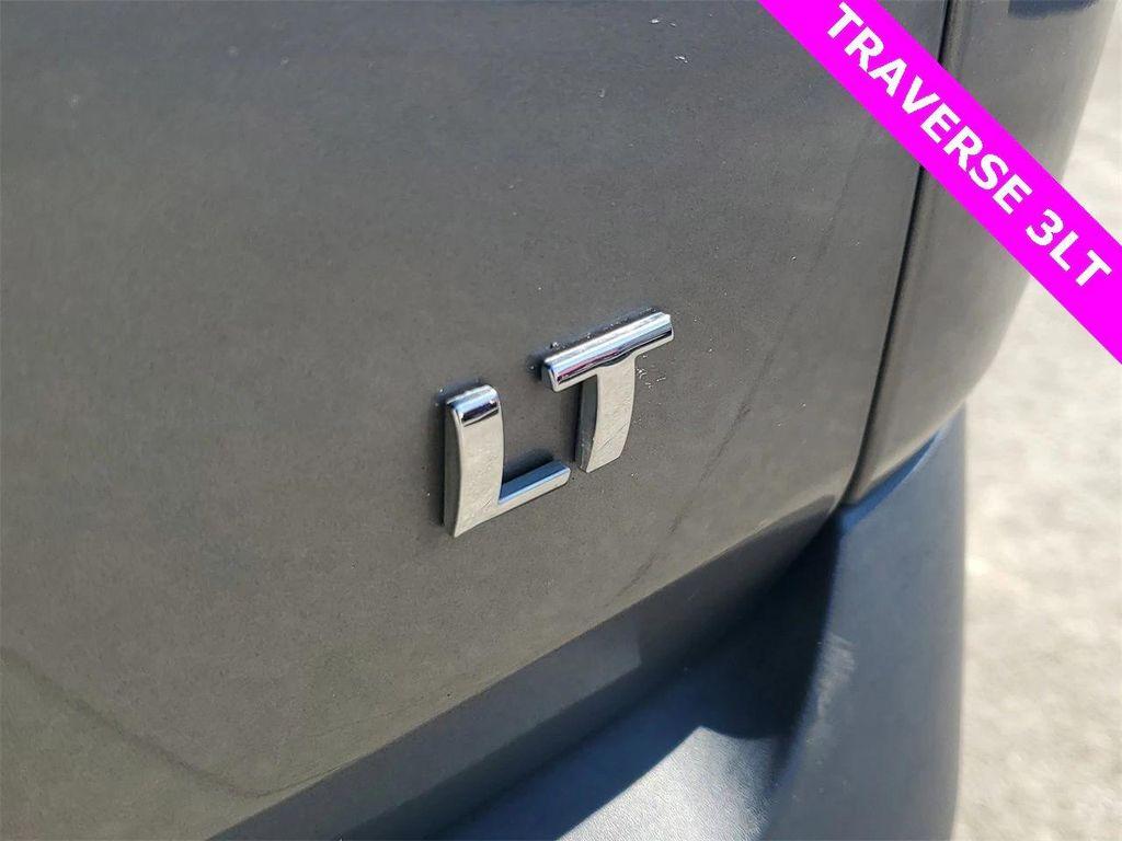 used 2020 Chevrolet Traverse car, priced at $19,597