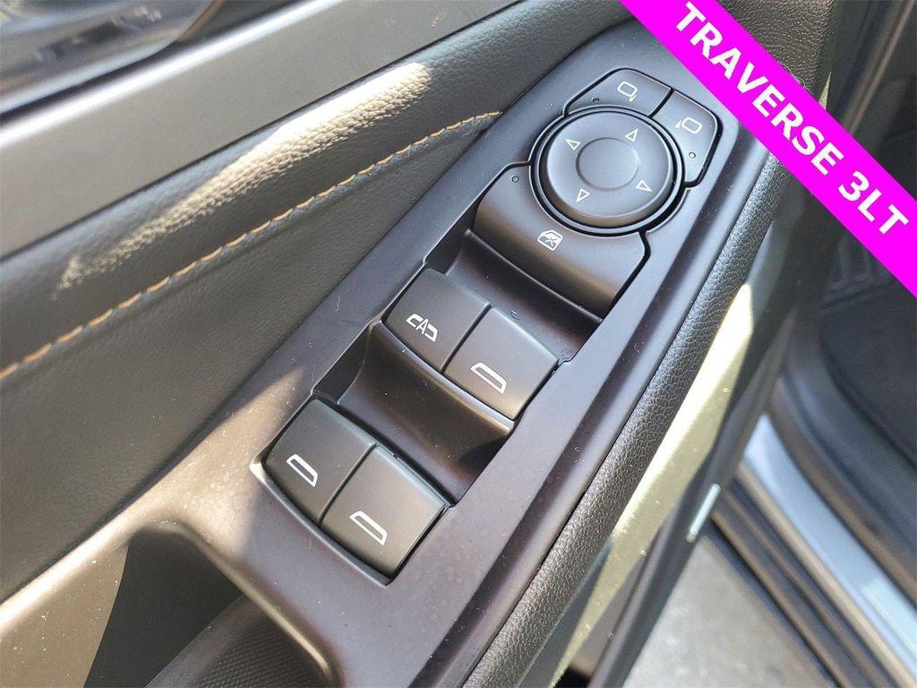 used 2020 Chevrolet Traverse car, priced at $19,597