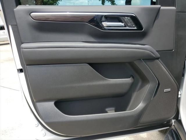 new 2025 Chevrolet Suburban car, priced at $72,905
