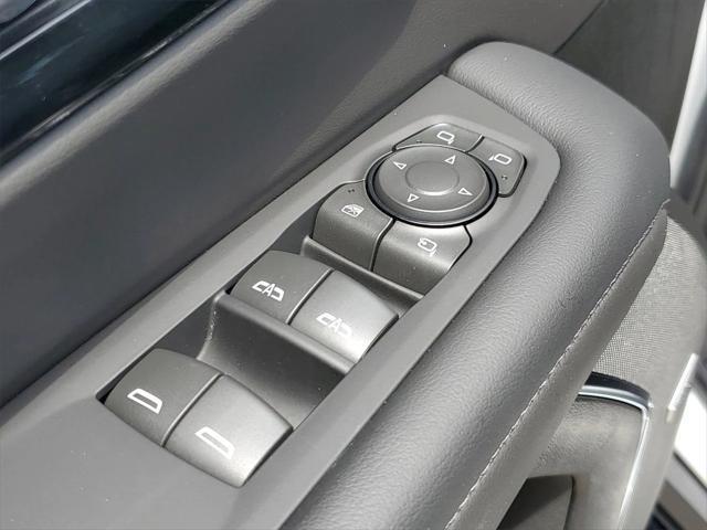 new 2025 Chevrolet Suburban car, priced at $72,905
