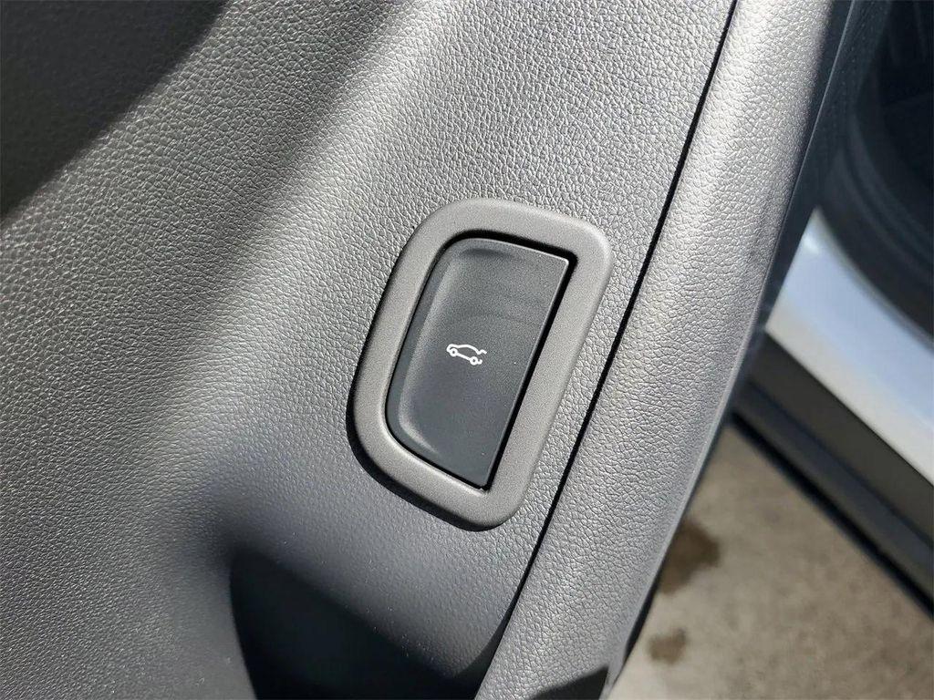 new 2026 Chevrolet Traverse car, priced at $47,535