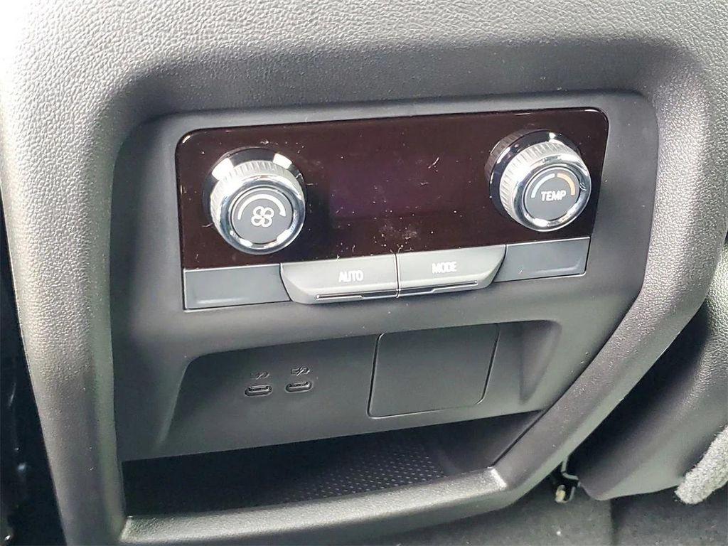 new 2026 Chevrolet Traverse car, priced at $47,535