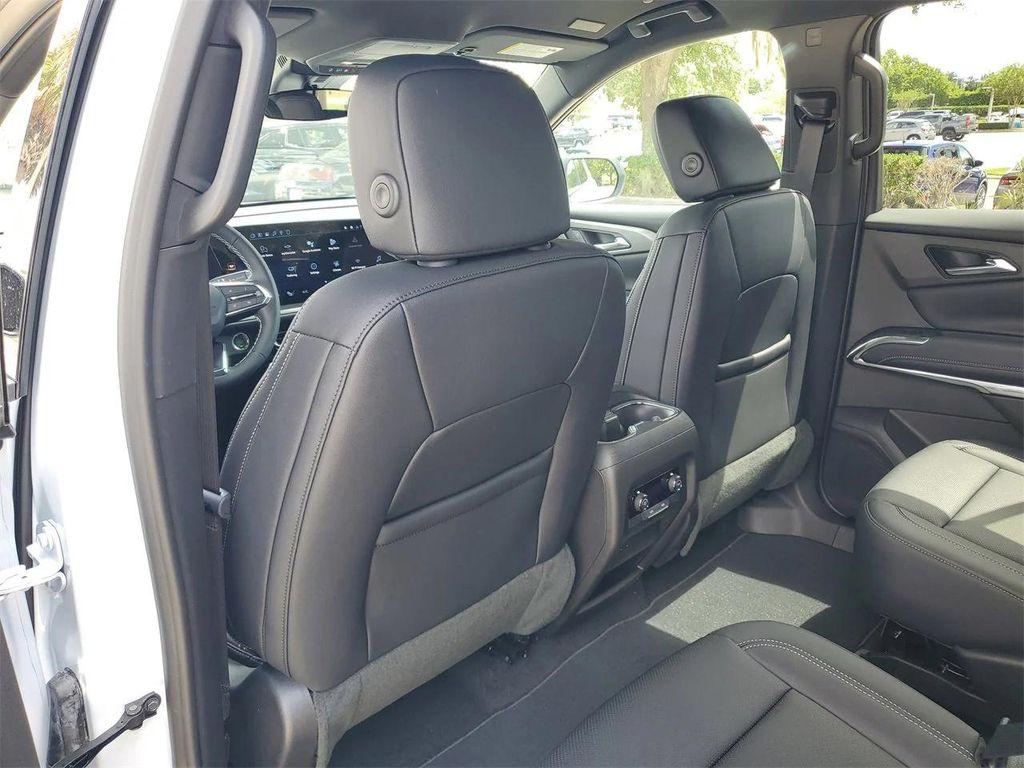 new 2026 Chevrolet Traverse car, priced at $47,535