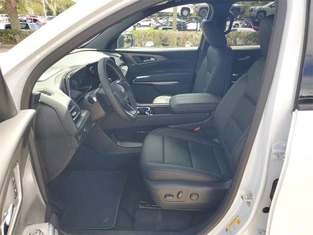 new 2026 Chevrolet Traverse car, priced at $47,535