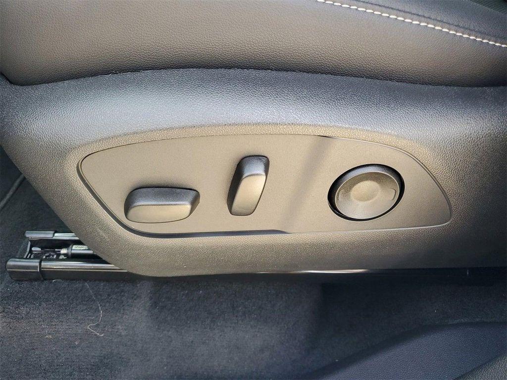 new 2026 Chevrolet Traverse car, priced at $47,535