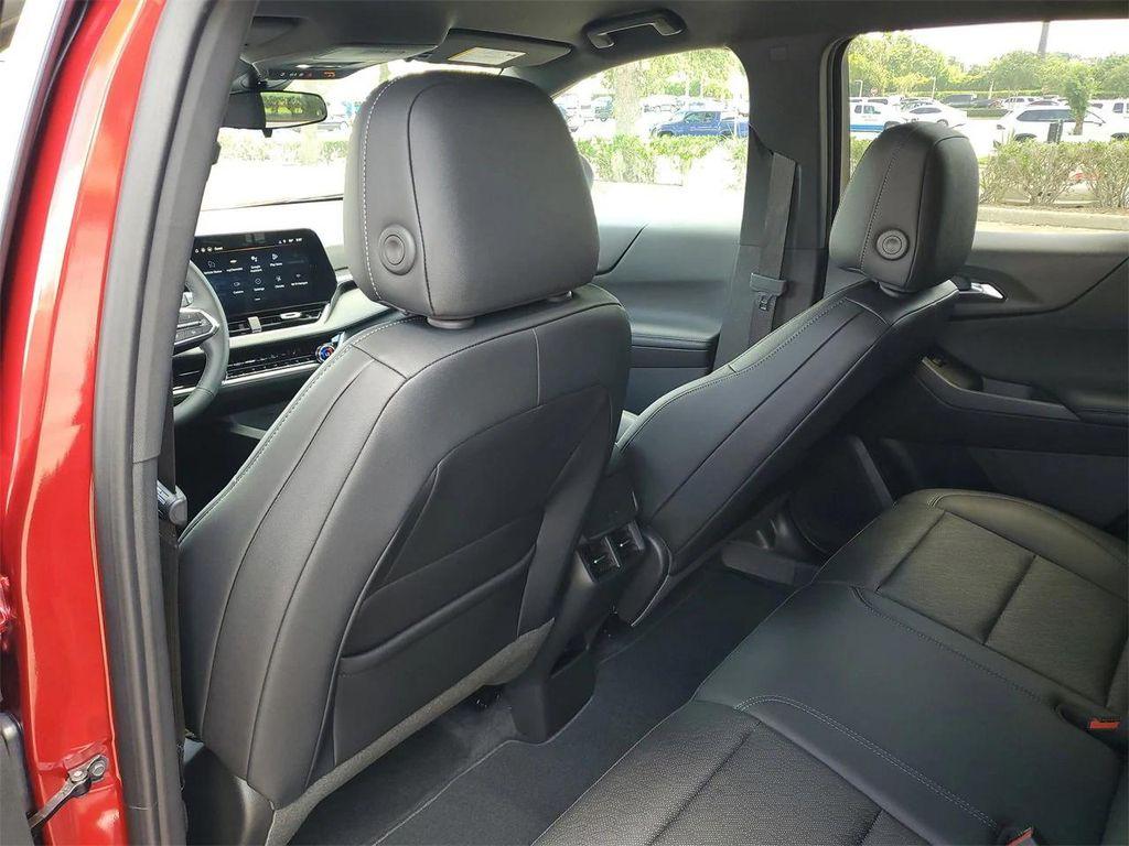 new 2026 Chevrolet Equinox car, priced at $29,035