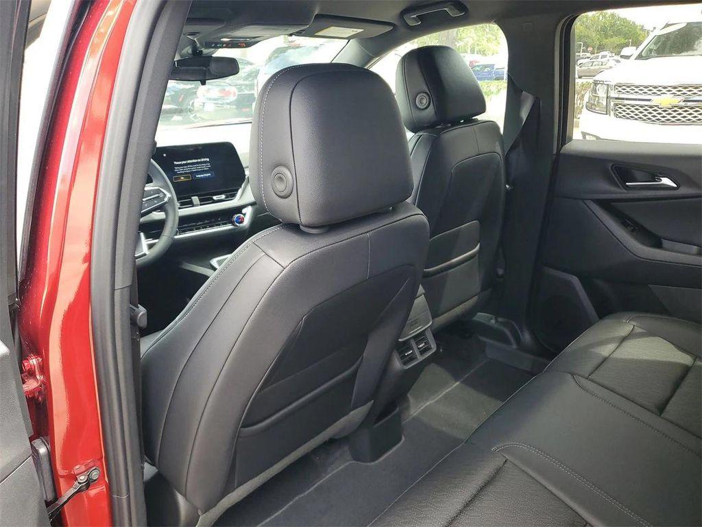 new 2026 Chevrolet Equinox car, priced at $29,635