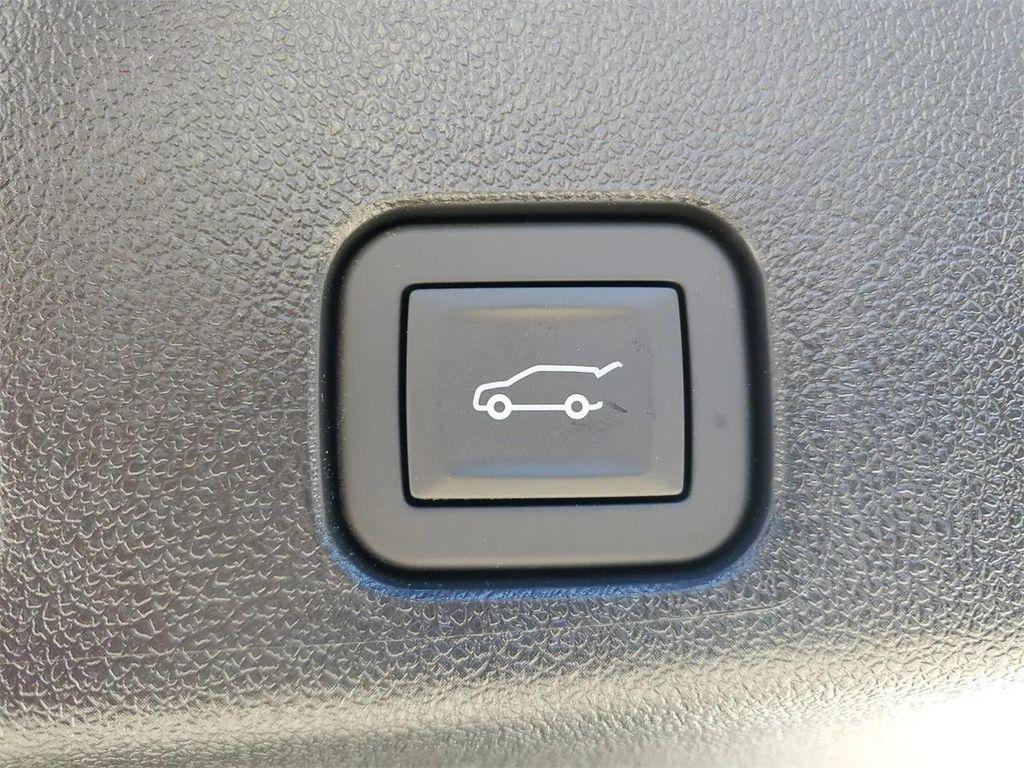 new 2026 Chevrolet Traverse car, priced at $57,595