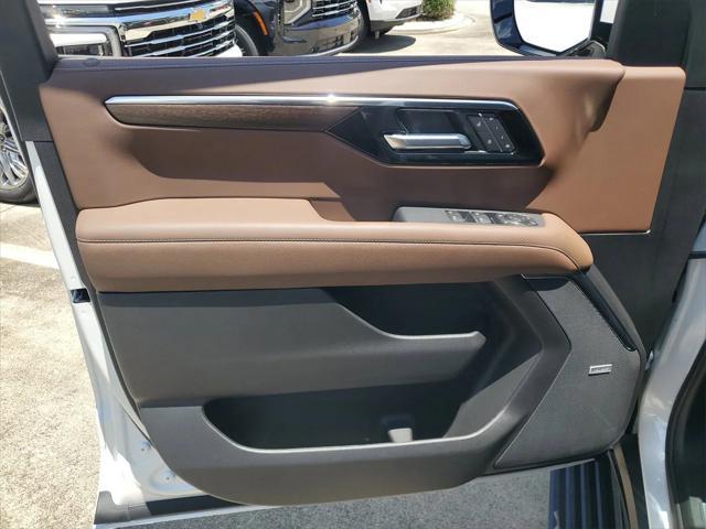 new 2025 Chevrolet Suburban car, priced at $97,305