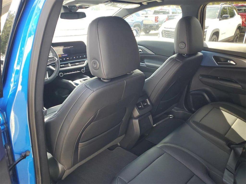 new 2025 Chevrolet Equinox EV car, priced at $43,085