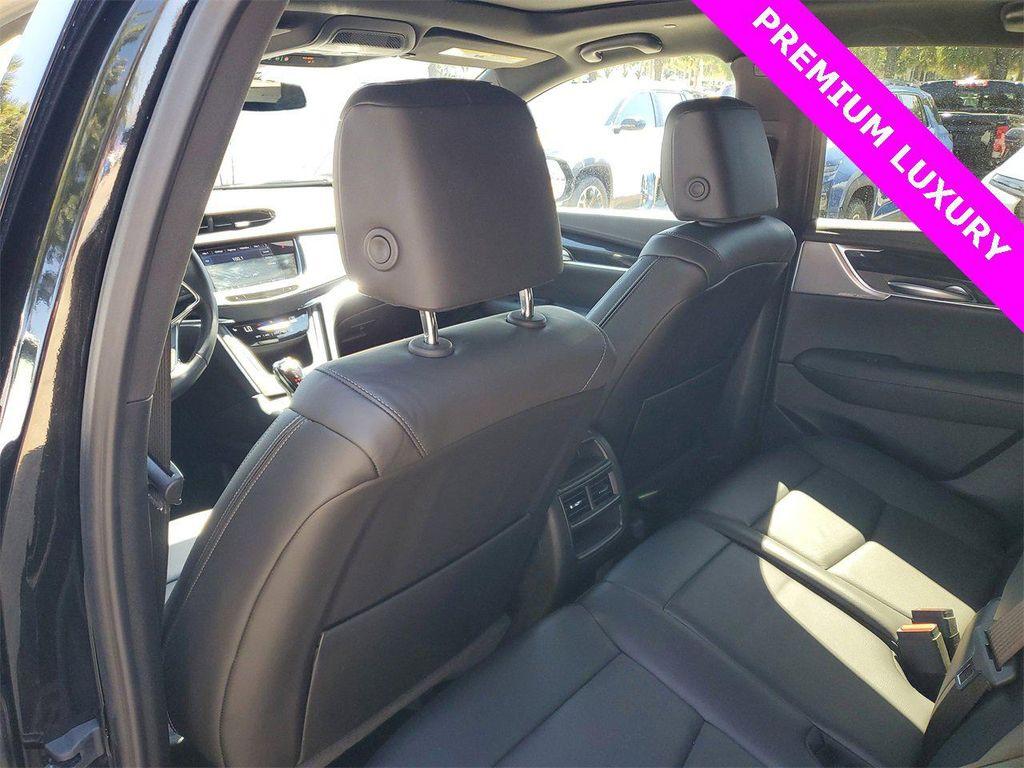 used 2025 Cadillac XT5 car, priced at $36,977