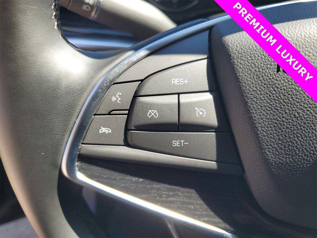 used 2025 Cadillac XT5 car, priced at $36,977