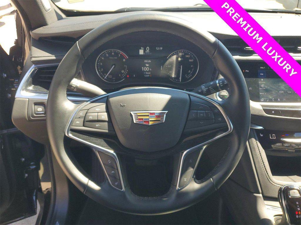 used 2025 Cadillac XT5 car, priced at $36,977