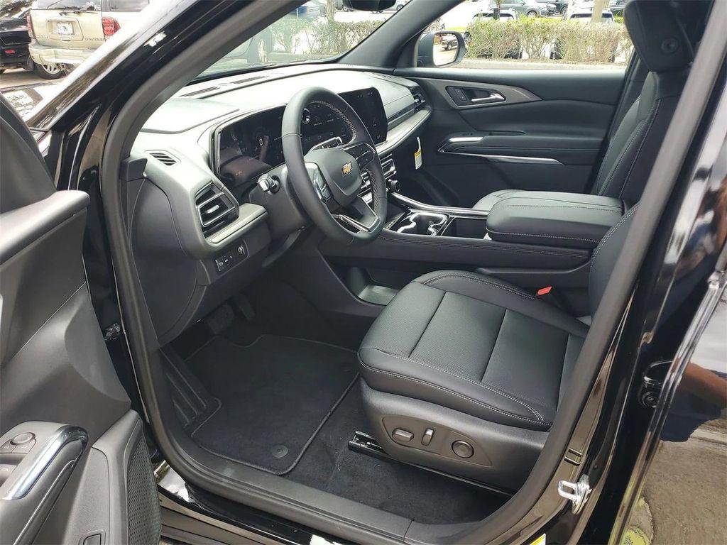 new 2026 Chevrolet Traverse car, priced at $47,765