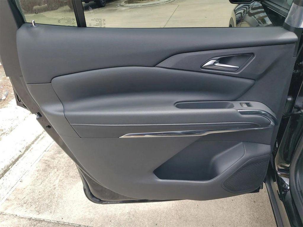 new 2026 Chevrolet Traverse car, priced at $47,765