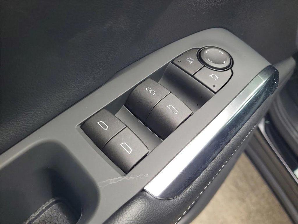 new 2026 Chevrolet Traverse car, priced at $47,765