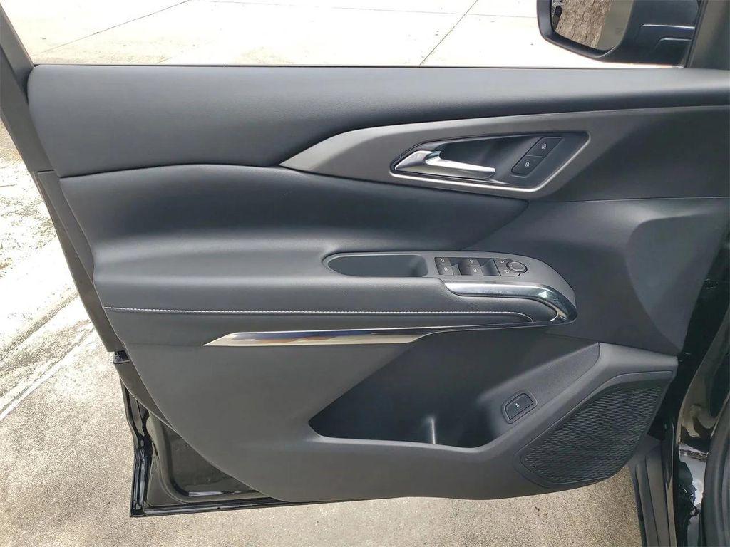 new 2026 Chevrolet Traverse car, priced at $47,765