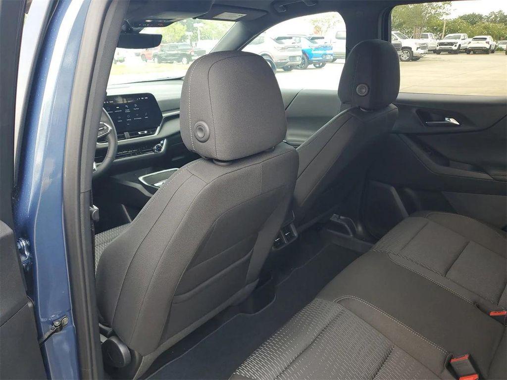 new 2026 Chevrolet Equinox car, priced at $27,935
