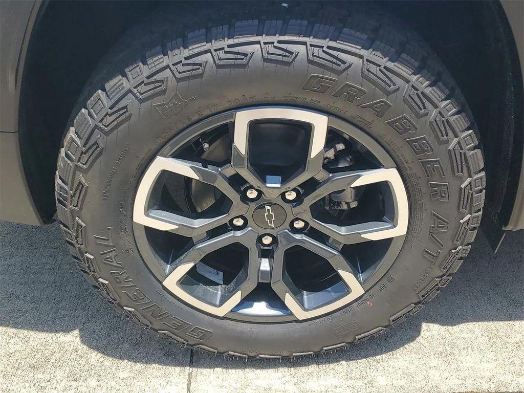 new 2026 Chevrolet Equinox car, priced at $30,840