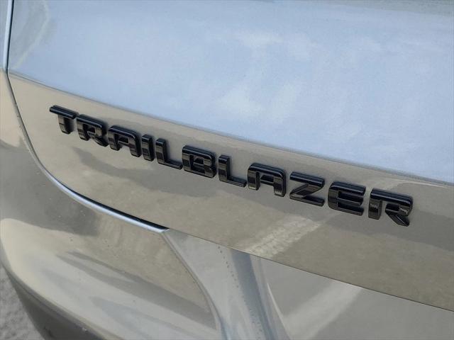 new 2025 Chevrolet TrailBlazer car, priced at $32,080