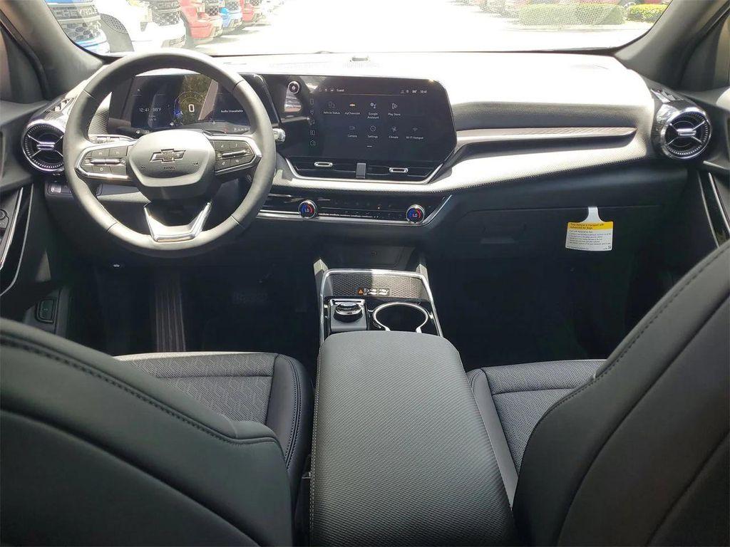 new 2026 Chevrolet Equinox car, priced at $29,585