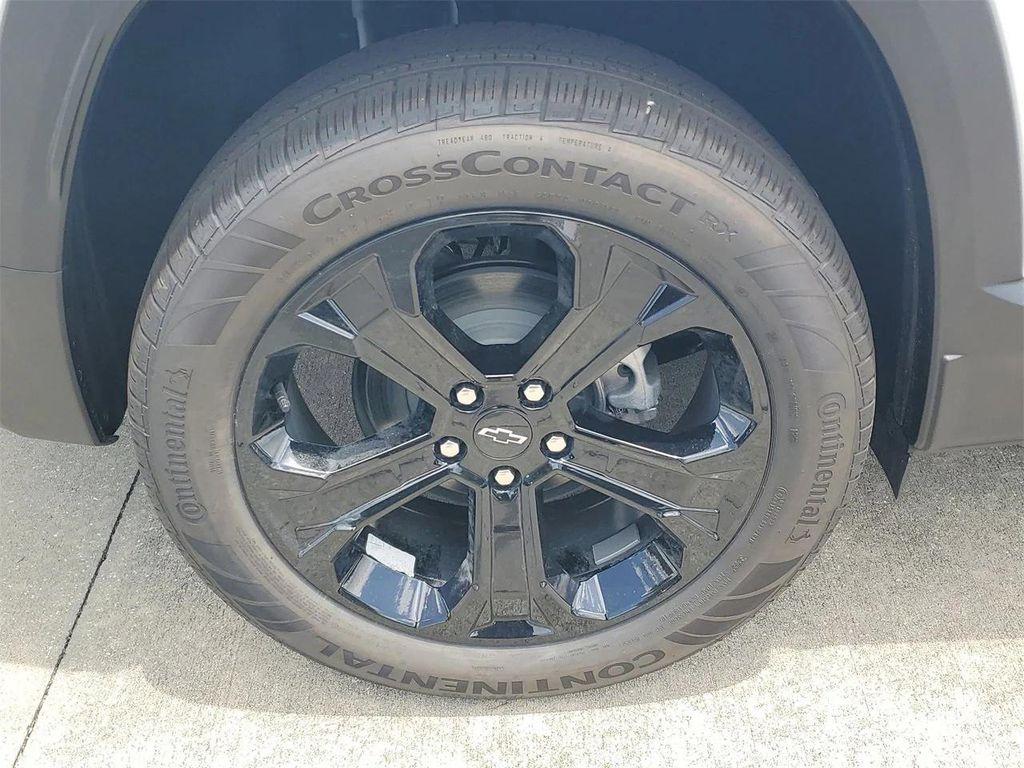 new 2026 Chevrolet Equinox car, priced at $29,585