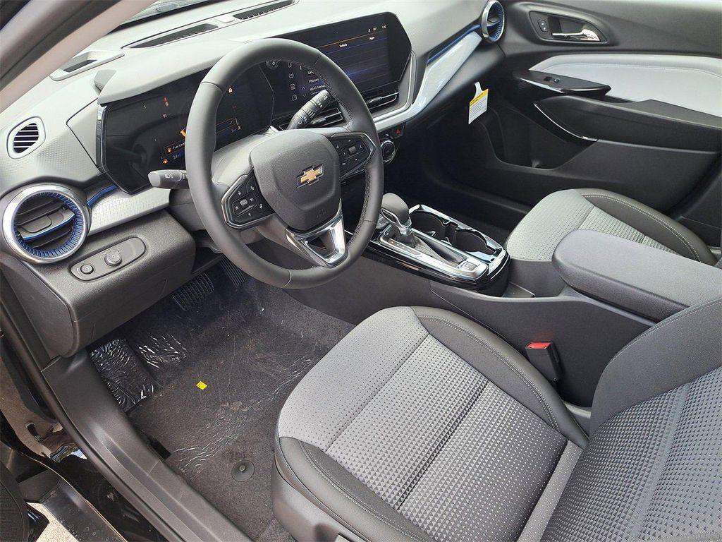 new 2025 Chevrolet Trax car, priced at $22,190