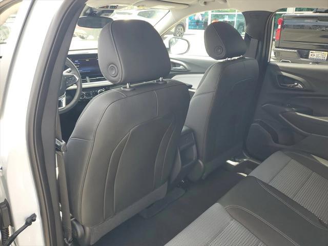 new 2025 Chevrolet Trax car