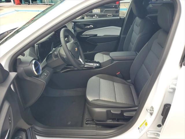 new 2025 Chevrolet Trax car