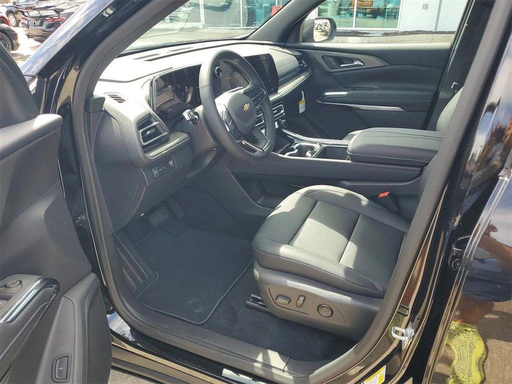 new 2026 Chevrolet Traverse car, priced at $48,965