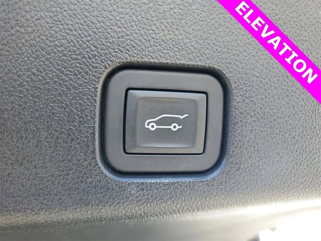 used 2025 GMC Acadia car, priced at $33,997