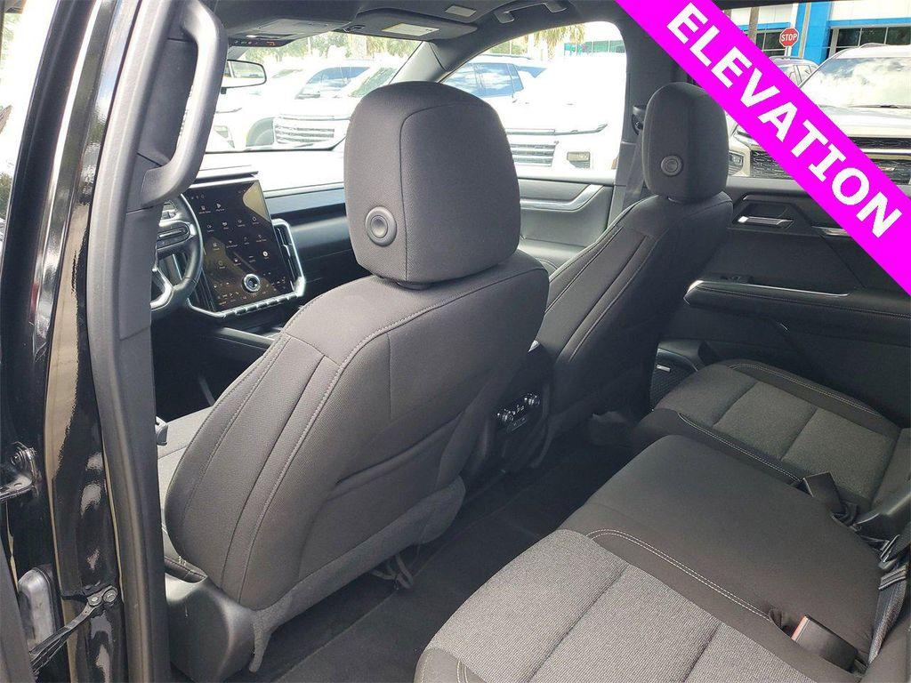 used 2025 GMC Acadia car, priced at $33,997