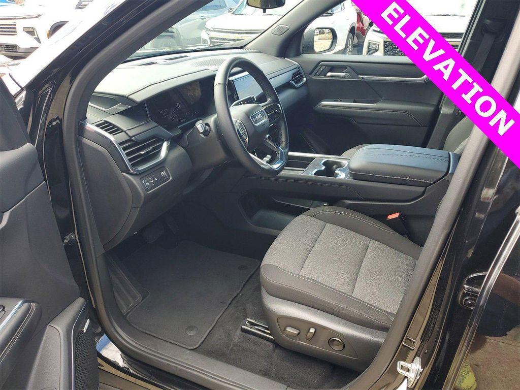 used 2025 GMC Acadia car, priced at $33,997