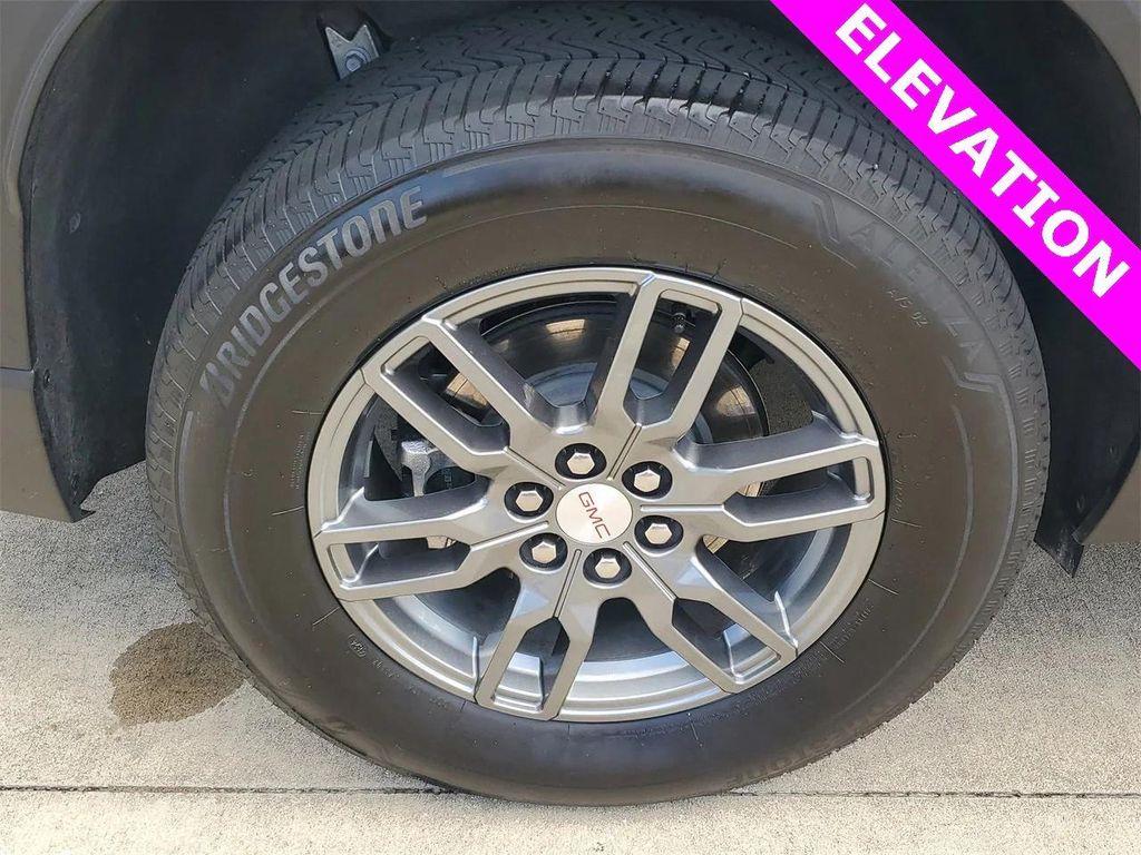 used 2025 GMC Acadia car, priced at $33,997