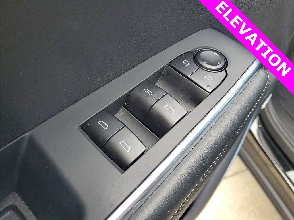 used 2025 GMC Acadia car, priced at $33,997