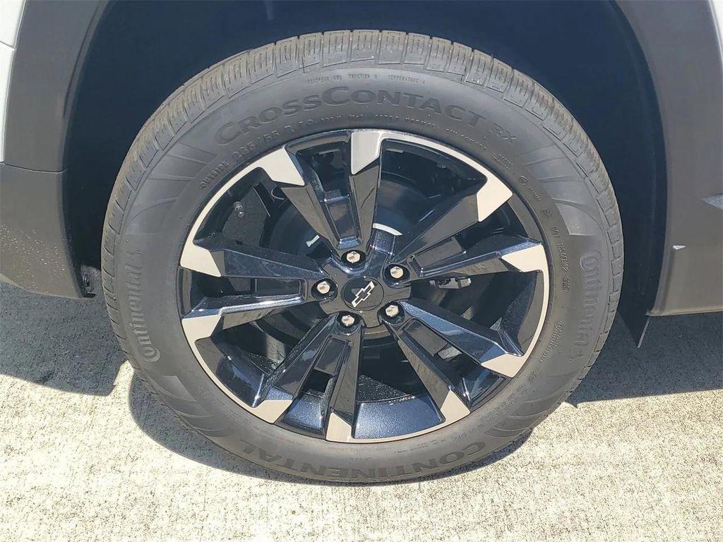 new 2026 Chevrolet Equinox car, priced at $34,335