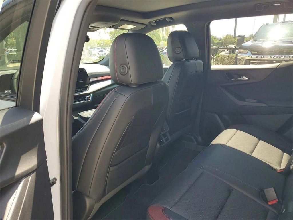 new 2026 Chevrolet Equinox car, priced at $34,335