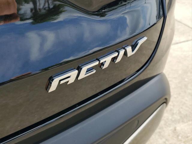 new 2025 Chevrolet Trax car, priced at $27,085