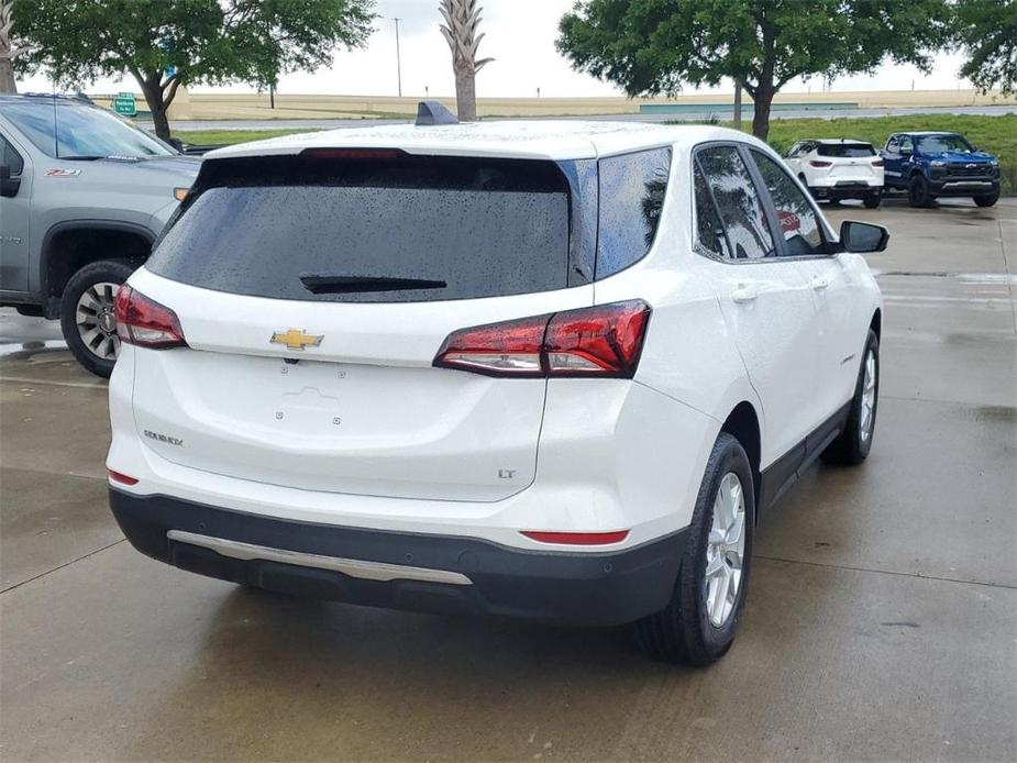 new 2024 Chevrolet Equinox car, priced at $27,623